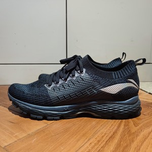 李宁 战斧 缓震支撑跑鞋,vibram止滑大底,45码,95