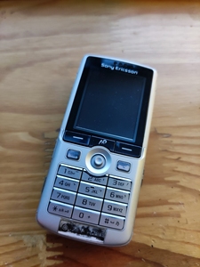 索尼爱立信k750 银白配色索爱手机 特价