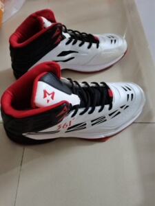 全新361度 马布里球鞋 45码  无盒