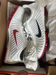 全新耐克钉鞋40大白鲨绝版钉鞋刘翔同款