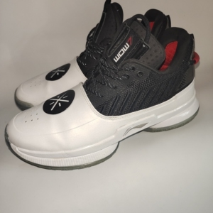 李宁 lining wow7 韦德之道7 黑白 宣告,左鞋头