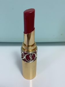 ysl圣罗兰圆管口红83,番茄水红色,红丝绒蛋糕,颜色很美