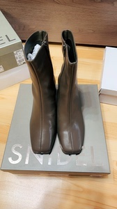 Snidel22年冬款短靴，全新正品。