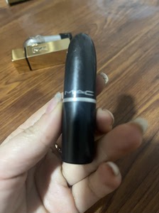 mac口红a18色号9成新