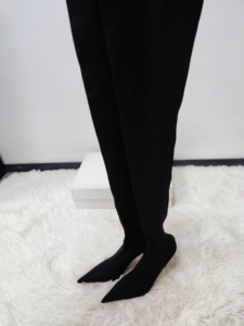 巴黎世家过膝靴