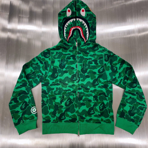 bape迷彩鲨鱼拉链外套 绿色迷彩 尺码:2xs 小码稀少