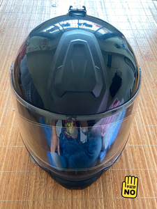 宝马七系揭面盔