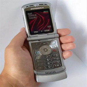 motorola/摩托罗拉v3经典百元翻盖老年学生移动备用手