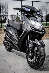 三阳劲战f1四代目三代目电摩电动车油改电改装锂电电摩电动车