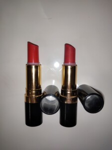 露华浓口红674 677打包