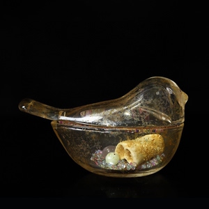 珍藏琉璃吉祥鸟装藏重德高僧圆寂留下的珍贵金刚舍利子,长12厘