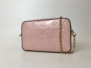 未使用品的 保存品 lv路易威登新款粉色漆皮三合一链条包