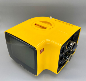 日立8寸crt黑白小电视,k-88绝版全新库存品!日本197