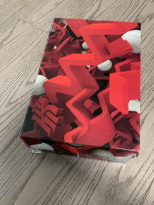 耐克欧文4红丝绒鞋盒42.5码