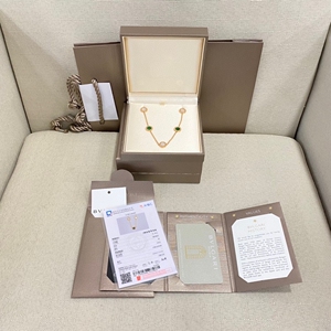 宝格丽项链古钱币