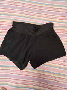 萨洛蒙女式速干运动短裤，不带内衬，全新正品，尺码S，如假白送