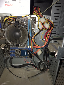 台式机主机,配置:cpu g1610.华硕h61主板,4g内