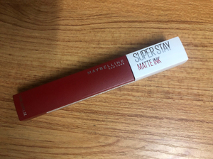 美宝莲接吻棒117号色—重生(复古砖红)