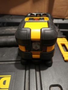 dewalt得伟全新正品十字红光双线激光平仪水平尺贴墙仪标线