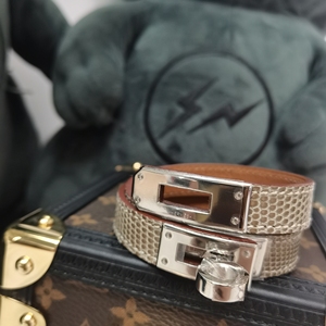 hermes爱马仕kelly手环灰色银扣蜥蜴皮闲置