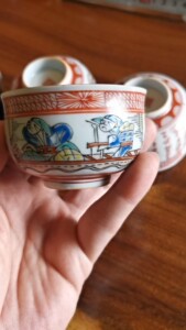 日本 九谷烧 老九谷 赤壁赋 福字款 矾红诗文赤壁赋茶杯主人