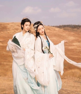 宴山亭青帝全套s全新,交领齐腰款,双大袖双交领加下裙,吊牌在