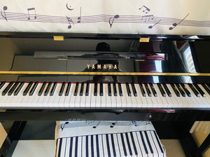 雅马哈钢琴全新ys