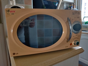 家中闲置 lg 烧烤型微波炉
