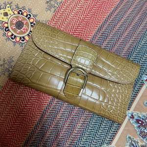 delvaux 德尔沃 鳄鱼皮稀有皮手拿包 手包 手机口红