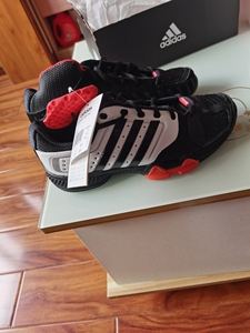 击剑鞋阿迪达斯伦敦