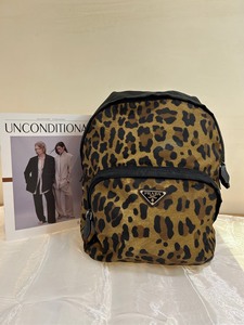 prada普拉达 豹纹双肩包 99新 绝版全网找不到第二只那_阿里巴巴找货