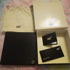 万宝龙mont blanc皮带礼盒.包装盒