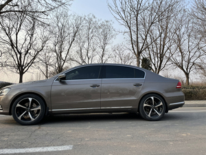 大众数据235/45/18 刀锋轮毂一套带胎 不单卖