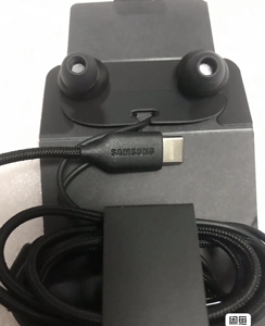 三星s20 国行自带原装akg入耳式耳机,typec接口