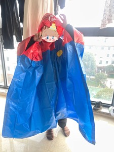 日本大阪环球影城马里奥正版雨衣2件，今年2月下旬购入，因为下