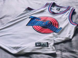 迈克尔·乔丹球衣系列 空中大灌篮球衣