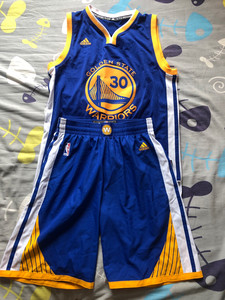 二手正品阿迪库里客场球衣m码套装,自定义9新,掏处不单出,支