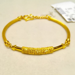 品牌型号 :周大福婚嫁lucky幸运足金黄金手镯