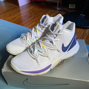 欧文5笑脸42码 耐克篮球鞋42码._阿里巴巴找货神器