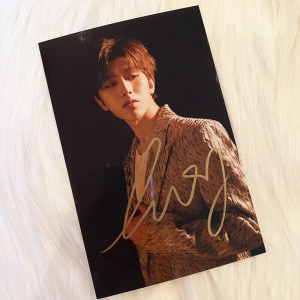 蔡徐坤签名照片