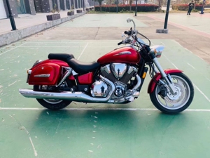 本田摩托车 本田狂怒女神vtx1800巡航 复古太子二手摩托