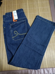 鸿星尔克牛仔裤,185/3xl码.34号,腰围二尺六.最后一