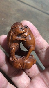 黄杨木雕精品：河童与青蛙。日本回流。石川款。高5厘米宽3厘米
