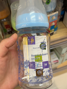 00tb619873295淘宝全新宝恩奶瓶;两个一模一样,都是亲戚送的,160