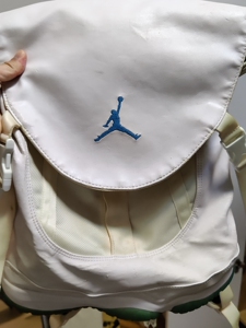 nike aj11背包 双肩包 鞋底 保真 正常开裂 氧化