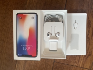 iphonex国行原始盒子,数据线,耳机,5v充电器,转换接