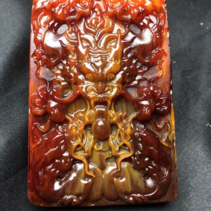 龙涎香(灰琥珀)九龙牌子,双面工艺