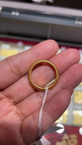 周大福纯金素圈戒指