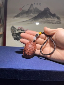 富甲天下朱泥紫砂龟壳手把件,茶宠!颜色油润,用料十足!性价比