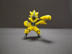 正版tomy精灵宝可梦剑盾捷拉奥拉电猫口袋妖怪mc手办